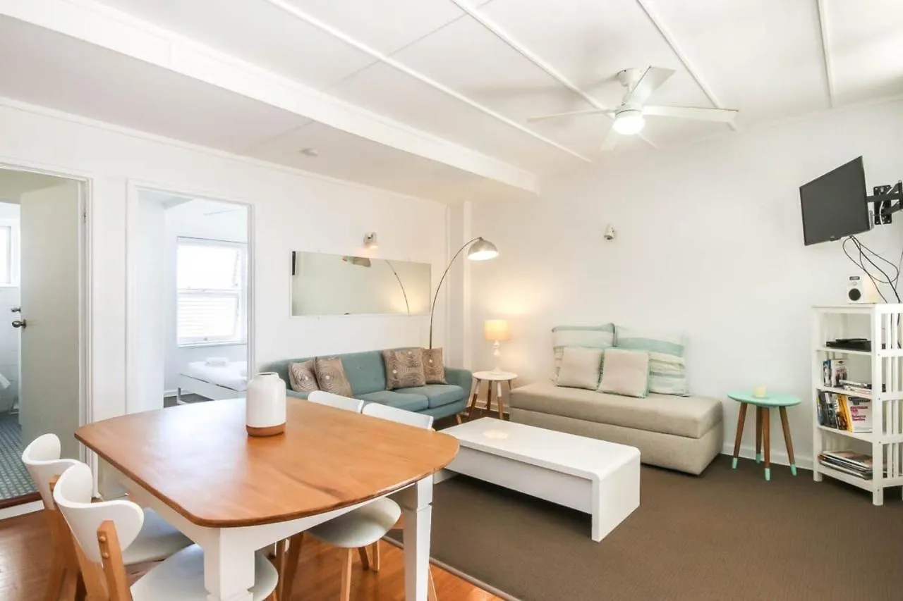 1 Bedroom Funky Beach Apartment Steps To The Beach غولد كوست 0*,  أستراليا
