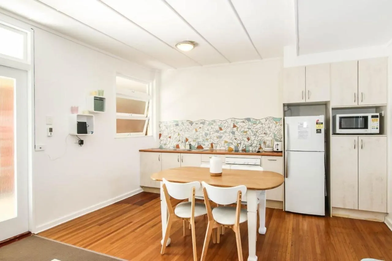 1 Bedroom Funky Beach Apartment Steps To The Beach غولد كوست