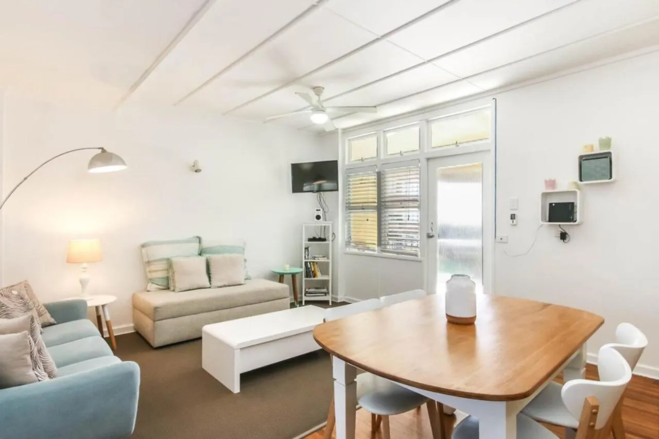 1 Bedroom Funky Beach Apartment Steps To The Beach غولد كوست