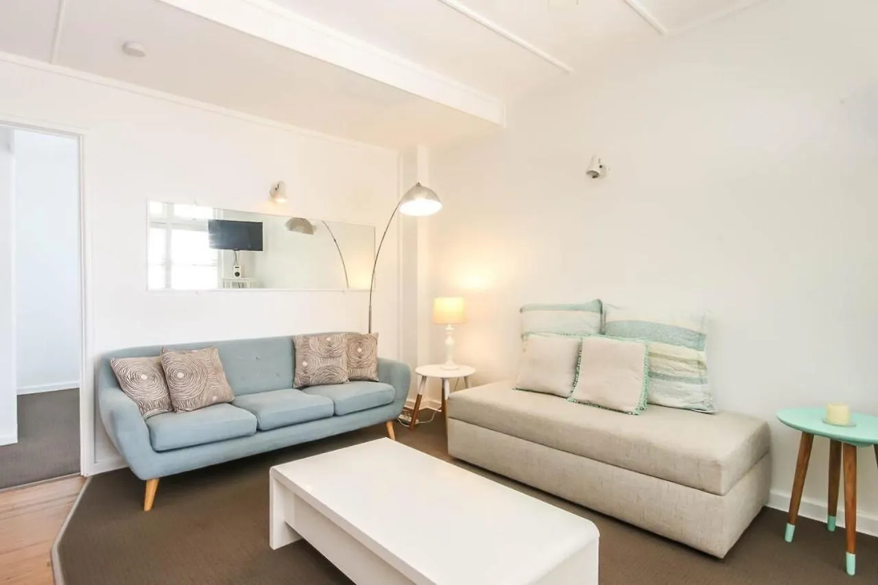 1 Bedroom Funky Beach Apartment Steps To The Beach Gold Coast 0*,